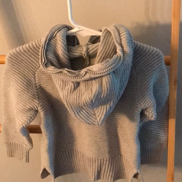 H&M knit sweater hoodie size 2T full front zipper the hoodie has zipper trim - Picture 6 of 7